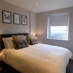Stunning Liverpool City Location With River View And Parking Space Included